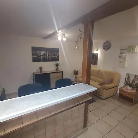 Petite Maison De Village Apartment
